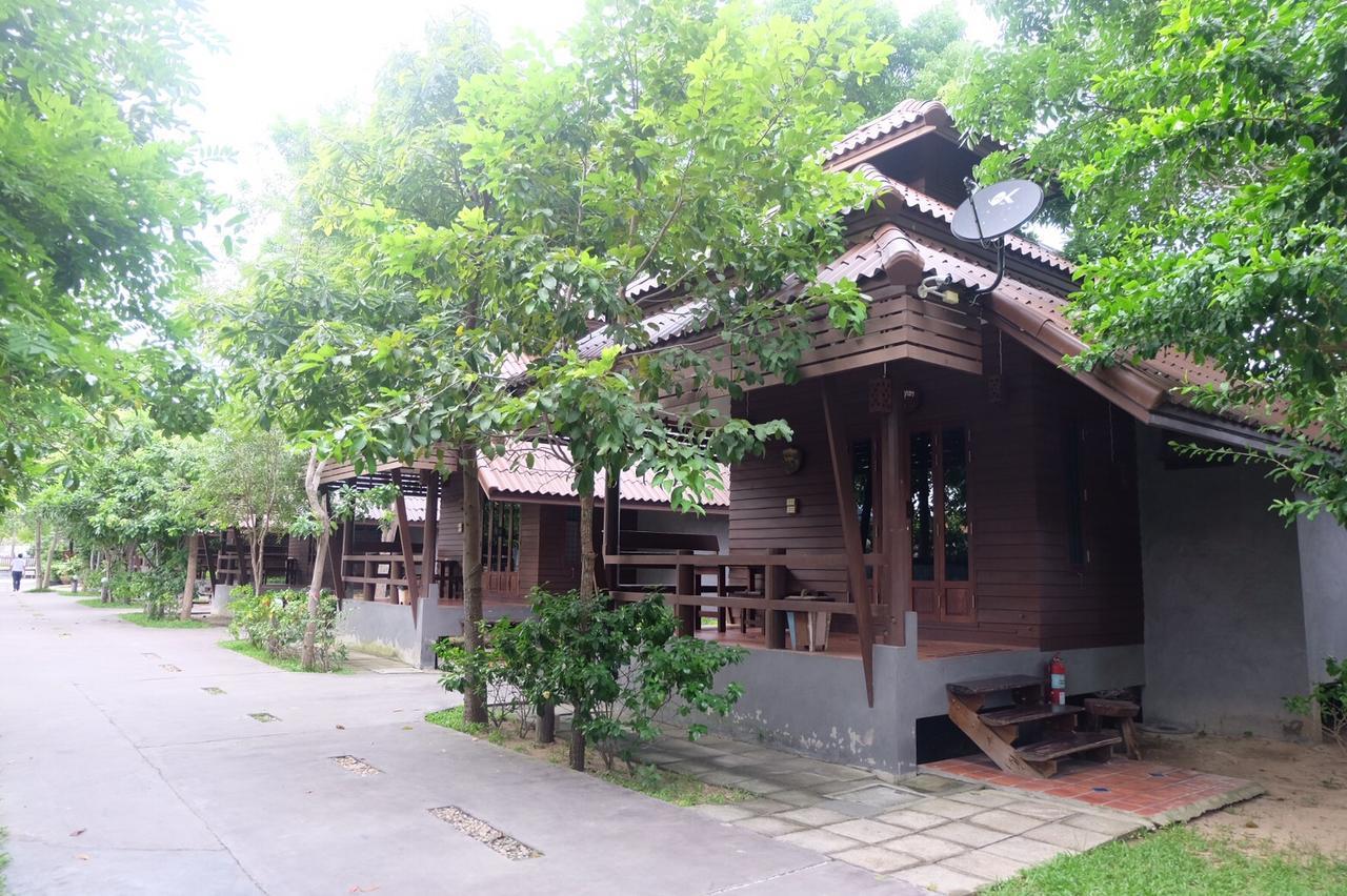 Ruenpurksa Resort Prachuap Khiri Khan Ngoại thất bức ảnh